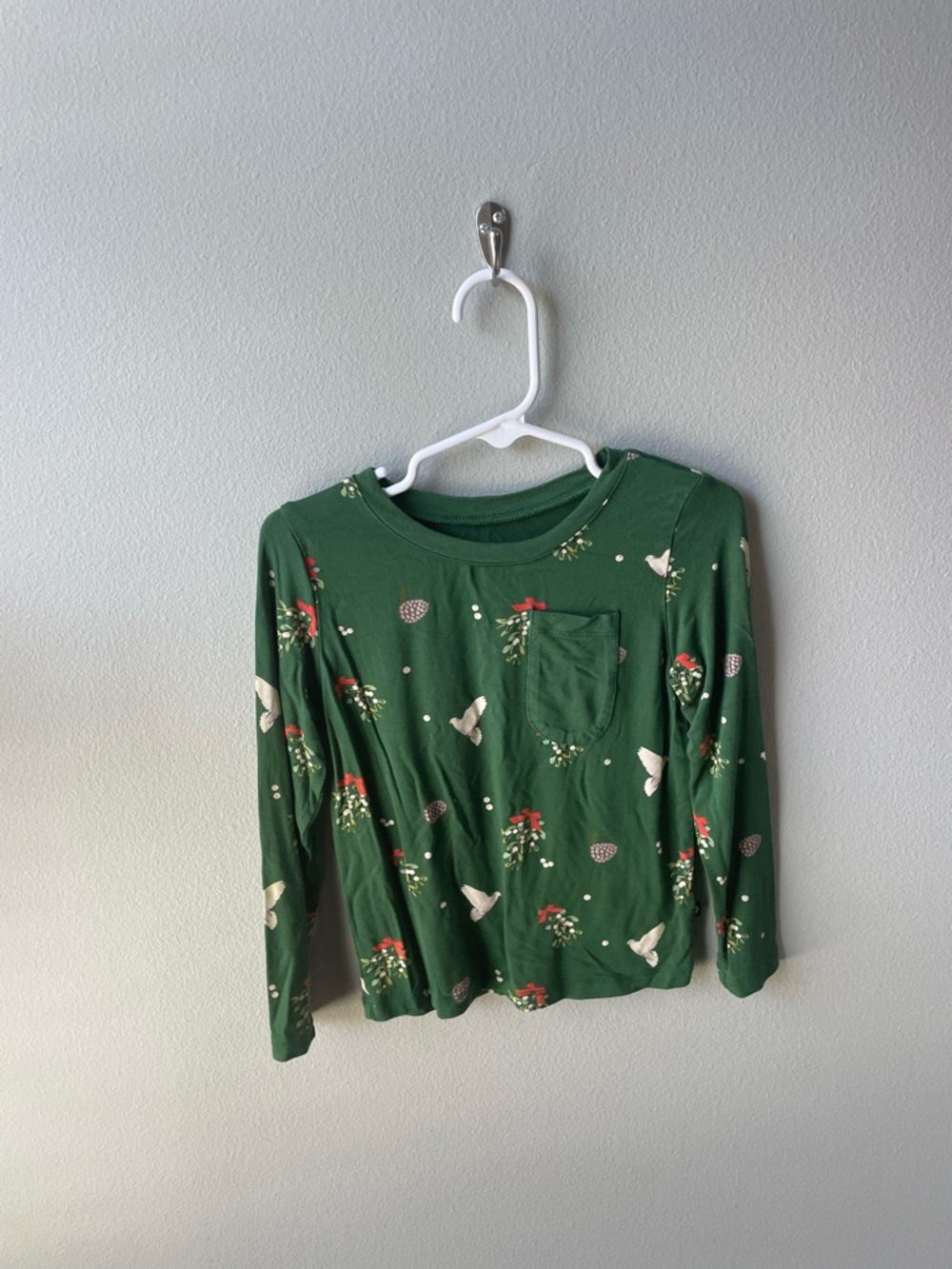 Kyte BABY // Bamboo Mistletoe Forest Green Kids Long Sleeve Tee with Pocket
